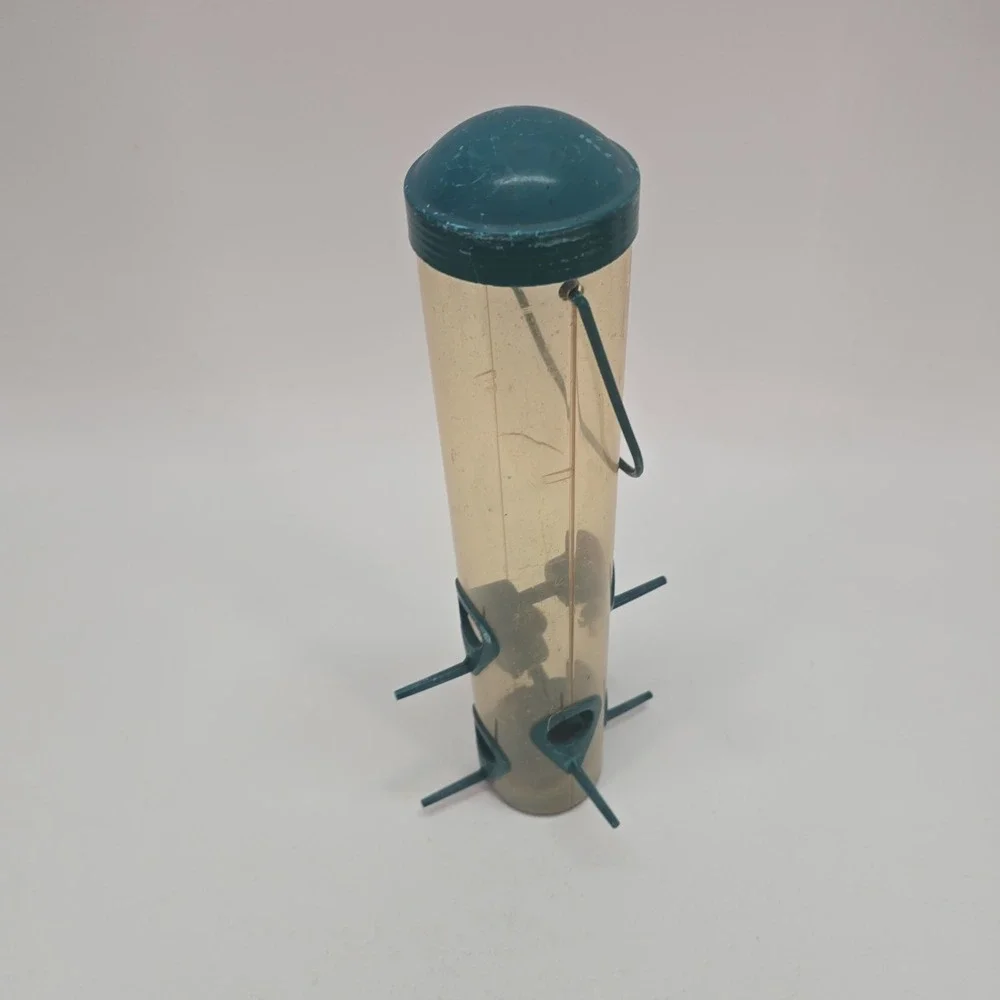 Perky-Pet Plastic Bird Feeder 6 Perches